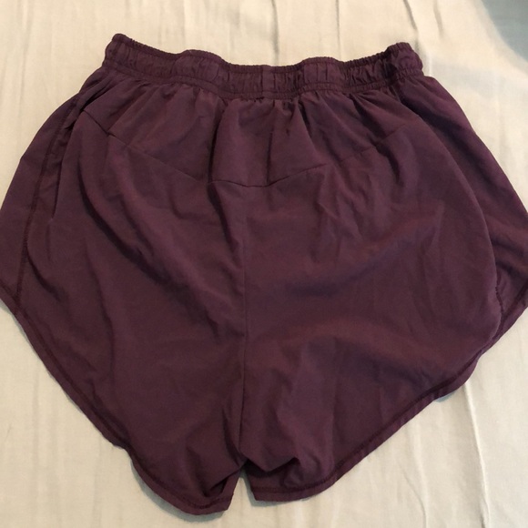 Oiselle Flyout shorts - Picture 3 of 5